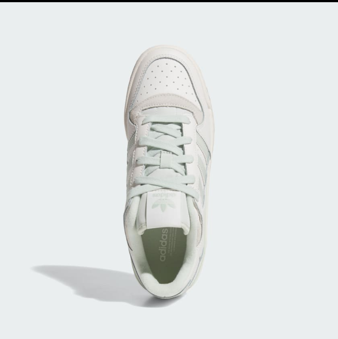 Adidas Women Fourm Low Cl-Size 8 (Off White/Halo Blue)