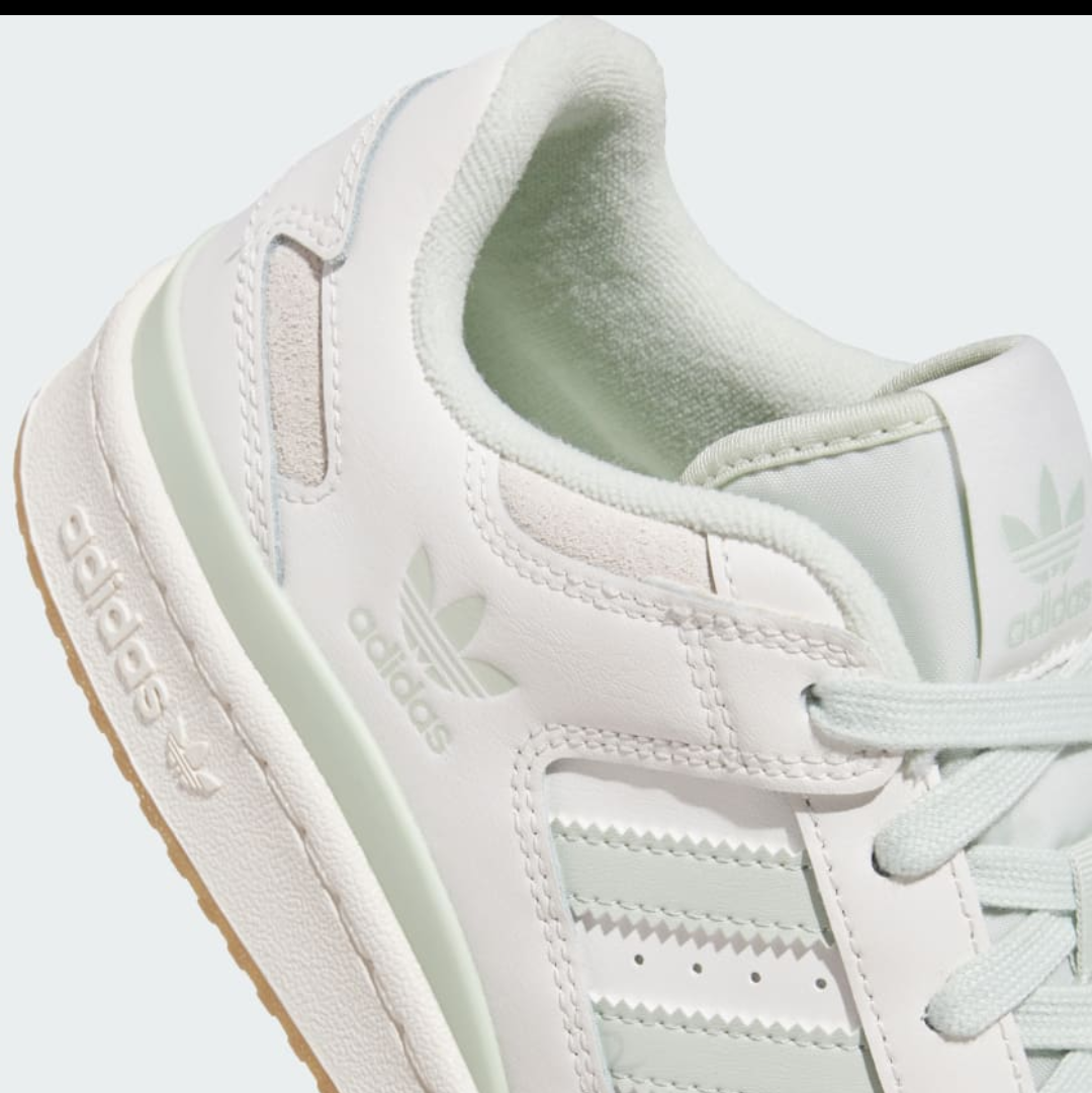 Adidas Women Fourm Low Cl-Size 8 (Off White/Halo Blue)